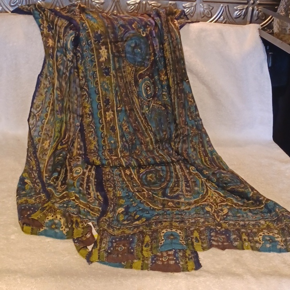 Van Heusen scarf, women's scarve, green and blue nwt 67x20